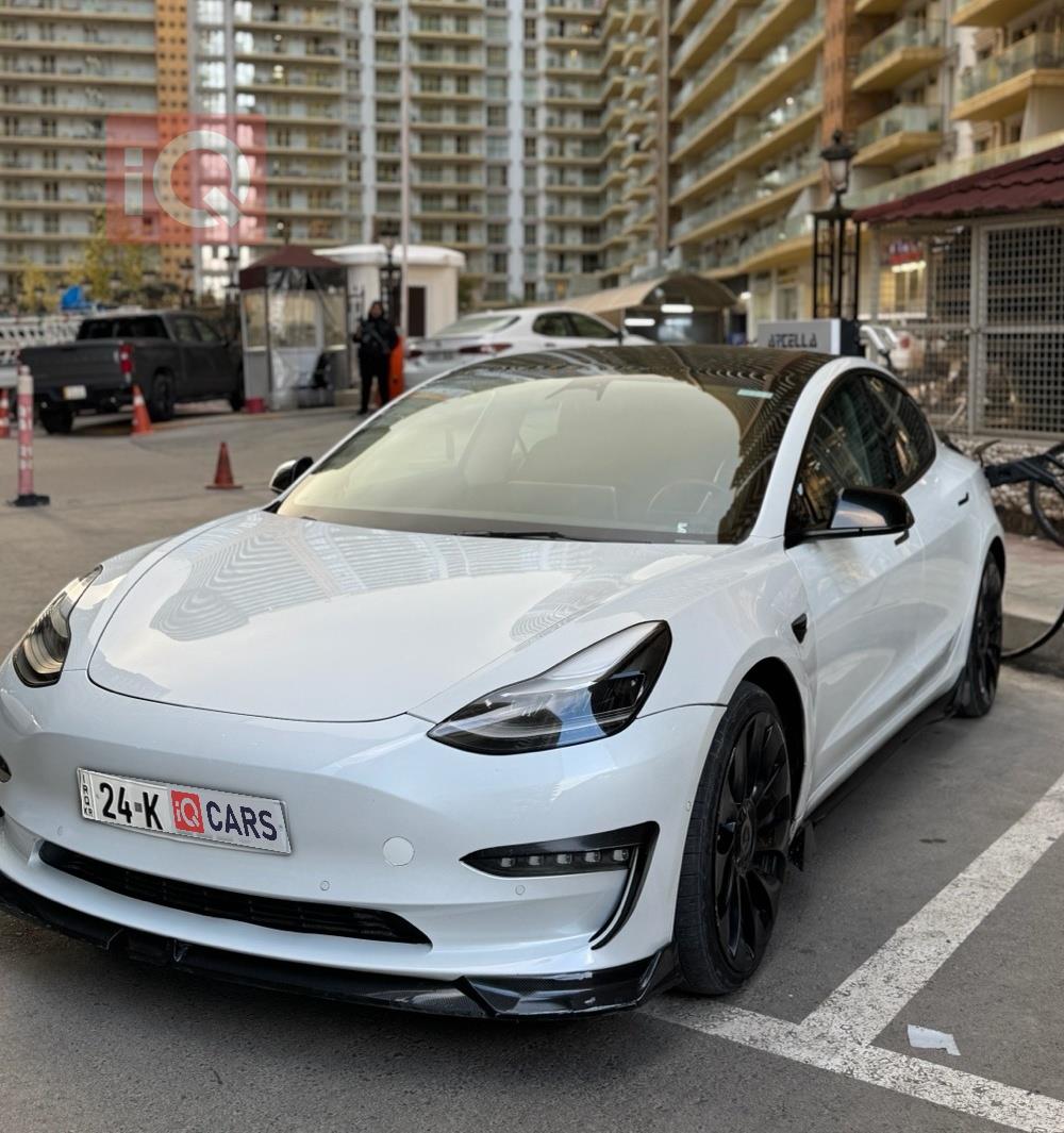 تسلا موديل 3